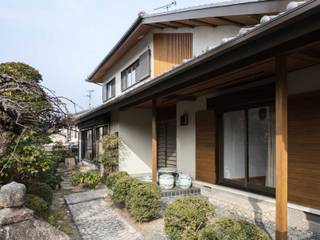 愛でる家, YYAA 山本嘉寛建築設計事務所 YYAA 山本嘉寛建築設計事務所 Wooden houses Wood Grey
