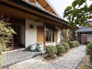 愛でる家, YYAA 山本嘉寛建築設計事務所 YYAA 山本嘉寛建築設計事務所 Single family home Wood Grey