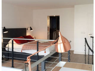 Loft 60m² à Paris Picpus, Delphine Gaillard Decoration Delphine Gaillard Decoration Modern style bedroom Grey