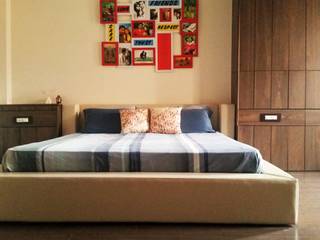 Prateek & Shivangi - Couple Room Interior, tcrproject tcrproject Modern style bedroom Wood Wood effect