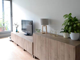 HOME DECOR PARA UN LOFT EN VALENCIA , Le Coquelicot Atelier Le Coquelicot Atelier Modern living room