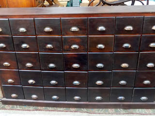 CAJONERA ANTIGUA, Muebles eran los de antes - Buenos Aires Muebles eran los de antes - Buenos Aires Storage room ٹھوس لکڑی Multicolored