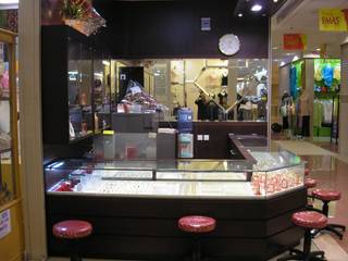 Jewelry Shop , Elora Desain Elora Desain Commercial spaces