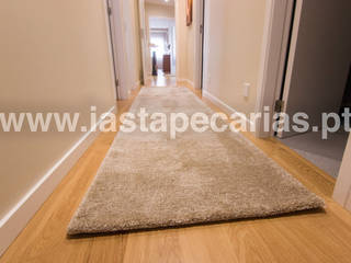 Casa Particular, Matosinhos, IAS Tapeçarias IAS Tapeçarias Modern Corridor, Hallway and Staircase Textile Amber/Gold
