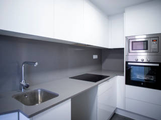 Reforma integral en Sant Feliu de Llobregat, Grupo Inventia Grupo Inventia Cucina attrezzata PVC