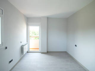 Reforma integral de vivienda en Sabadell, Grupo Inventia Grupo Inventia Modern living room Concrete