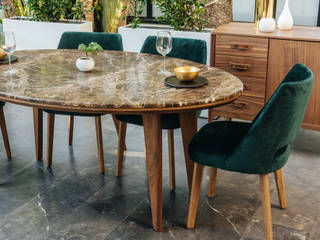 homify Dining room سنگ مرمر Tables