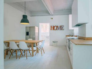 ​Loft 11 ème, 2002 2002 Industrial style kitchen Concrete