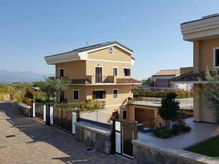 CANTIERI ULTIMATI, T.A.S. Costruzioni srl T.A.S. Costruzioni srl Houses