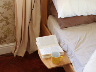 Clip on Bed Hanging Shelf, Finoak LTD Finoak LTD Modern Bedroom Bamboo Wood effect