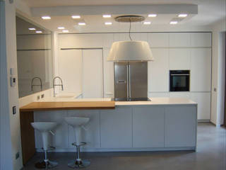 PAVIMENTO IN RESINA CEMENTIZIA CUCINA, CODICE INSOLITO CODICE INSOLITO Built-in kitchens