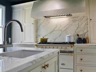 North London Apartment , Place Design Kitchens and Interiors Place Design Kitchens and Interiors Cocinas de estilo clásico