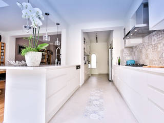 Kitchen renovation, Isabel Gomez Interiors Isabel Gomez Interiors ครัวบิลท์อิน กระเบื้อง