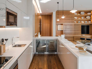 Compact elegance, FABRI FABRI Built-in kitchens Beige