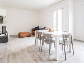 CRT / Ristrutturazione di un appartamento, HV8 HV8 Living room Ceramic