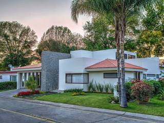 fachada frontal Stuen Arquitectos Casas unifamiliares Piedra