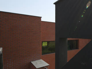 지산발트 하우스 지우, 인문학적인집짓기 인문학적인집짓기 Modern houses Bricks