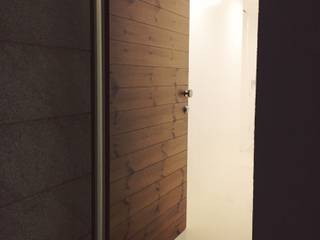 Exterior Pivot Door, KUUK KUUK 前門 木頭 Wood effect