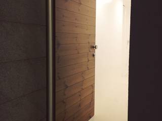 Exterior Pivot Door, KUUK KUUK أبواب رئيسية خشب Wood effect