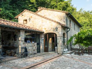 Villino in Via Chiantigiana interna Loc Callai, Studio Bennardi - Architettura & Design Studio Bennardi - Architettura & Design Garden