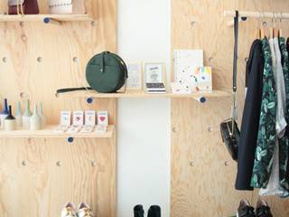 Aménagement intérieur de la boutique Stories à Rennes, Thomas Dellys Thomas Dellys Espacios comerciales Madera Acabado en madera