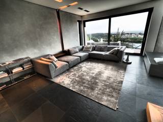 Villa in Frankreich, Bolz Licht und Wohnen · 1946 Bolz Licht und Wohnen · 1946 Modern living room