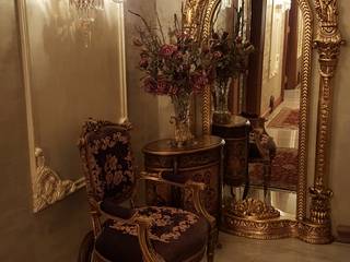 Klasik detaylı bir apartman dairesi dekorasyonu, Mimar Melike Topal Mimar Melike Topal Pasillos, vestíbulos y escaleras de estilo clásico