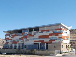 Edificio del empresariado Chihuahuense, Dintel arquitectura y construcción Dintel arquitectura y construcción Escalier Céramique