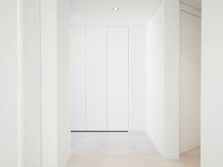 ​부산 해운대 센텀파크 아파트 인테리어, 로하디자인 로하디자인 Minimalist corridor, hallway & stairs