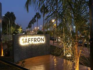 Saffron Restaurant, ADASAN ADASAN Espacios comerciales