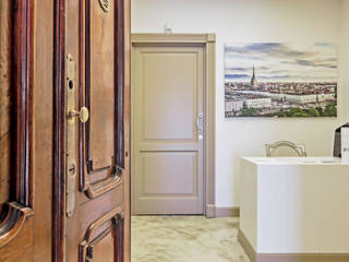 "Affitta camere" Europrooms, Vivere lo Stile Vivere lo Stile Classic style corridor, hallway and stairs