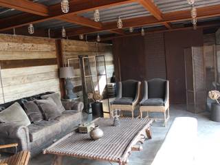 RANCHO LA NOPALERA, Tema Arquitectos Tema Arquitectos Rustic style living room