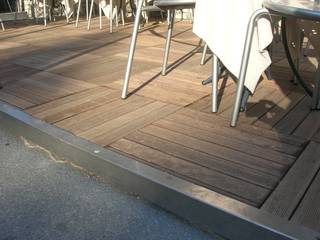 PAVIMENTI DA ESTERNO: DECKING E QUADROTTE, ONLYWOOD ONLYWOOD Boden Holz