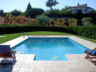 4 espaços para uma piscina em aço, Soleo Soleo Garden Pool