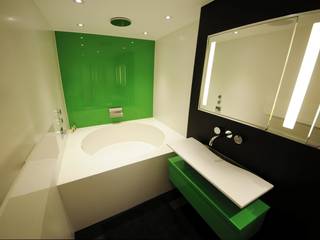 Round Corian Bath, Solidity Ltd Solidity Ltd Baños de estilo moderno