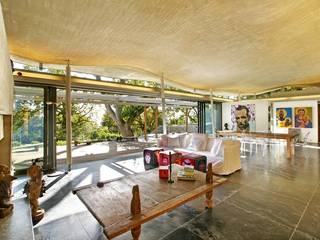 Mountain House, Oranjezicht, Van der Merwe Miszewski Architects Van der Merwe Miszewski Architects Modern living room Granite