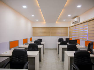 2000 Sq.ft Office Interior , ZEAL Arch Designs ZEAL Arch Designs Office spaces & stores Plywood White
