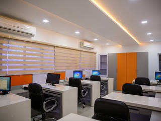 2000 Sq.ft Office Interior , ZEAL Arch Designs ZEAL Arch Designs Office spaces & stores Plywood White