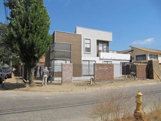 CASA RETIRO, Lau Arquitectos Lau Arquitectos 모던스타일 주택