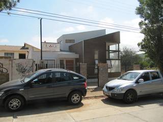 CASA RETIRO, Lau Arquitectos Lau Arquitectos Casas modernas