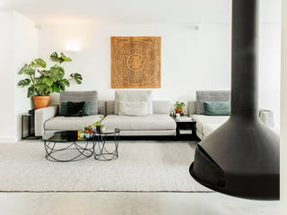 Stoere loft sfeer, Jolanda Knook interieurvormgeving Jolanda Knook interieurvormgeving Ruang Keluarga Gaya Eklektik Beton