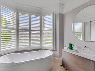 Bathroom Beauty Next to The Home of Fulham Football, Plantation Shutters Ltd Plantation Shutters Ltd Modern bathroom Wood Wood effect