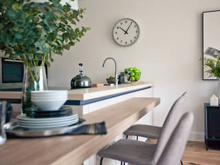 Worts Causeway Show Home, Sara Slade Interiors Sara Slade Interiors Classic style dining room