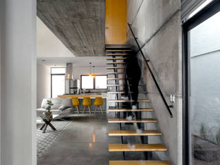 Maravillosa Casa YY, CUBO ROJO Arquitectura CUBO ROJO Arquitectura Stairs Wood Wood effect