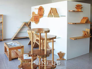 Showroom Hunikus, Hunikus Hunikus 现代客厅設計點子、靈感 & 圖片 實木 Multicolored