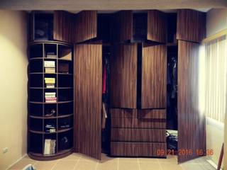 Closet de melamina , CARPILUXE, SOLUCIONES EN CARPINTERIA CARPILUXE, SOLUCIONES EN CARPINTERIA Ruang Ganti Modern