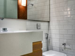 Projeto RL | Flamengo, CORES - Arquitetura e Interiores CORES - Arquitetura e Interiores Ванная комната в стиле модерн