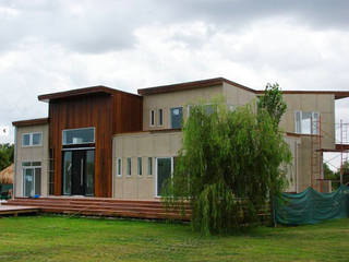 Casa en el Delta, 2424 ARQUITECTURA 2424 ARQUITECTURA Modern houses