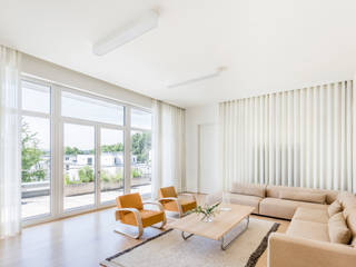 Penthouse, studio1073 studio1073 Modern Living Room