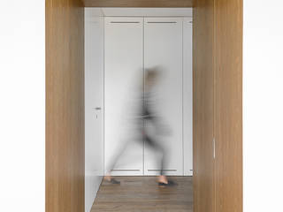 Casa 7Bicas, Guillaume Jean Architect & Designer Guillaume Jean Architect & Designer Minimalist corridor, hallway & stairs